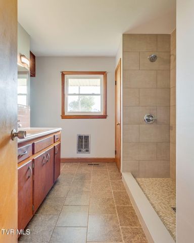 278 Pamela Court Court, Blountville, TN 37617