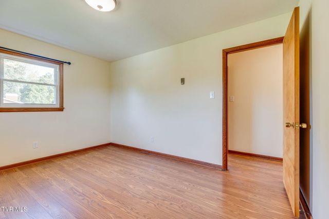 278 Pamela Court Court, Blountville, TN 37617