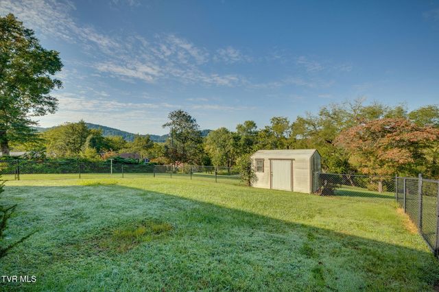 278 Pamela Court Court, Blountville, TN 37617