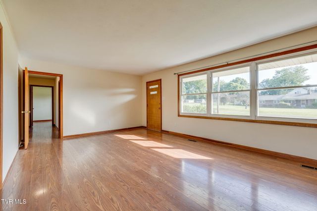 278 Pamela Court Court, Blountville, TN 37617