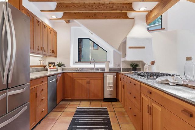 1102 1102 Grand View Drive, Berkeley, CA 94705