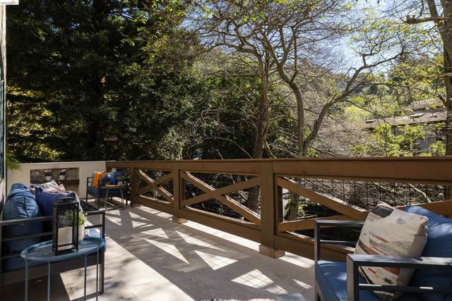 1102 1102 Grand View Drive, Berkeley, CA 94705