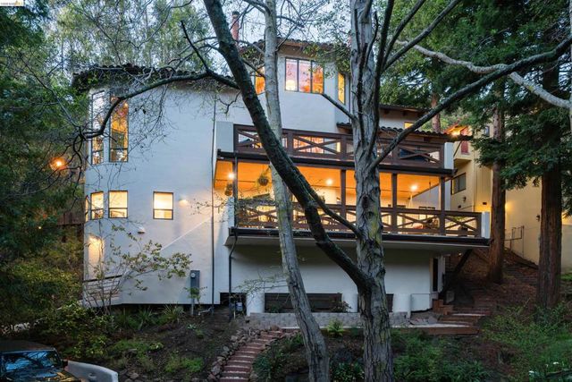 1102 1102 Grand View Drive, Berkeley, CA 94705