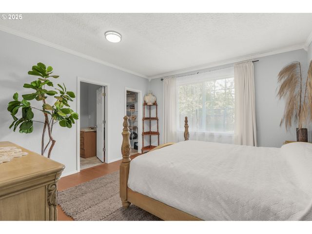 1273 CONSTITUTION Ave, Woodburn, OR 97071