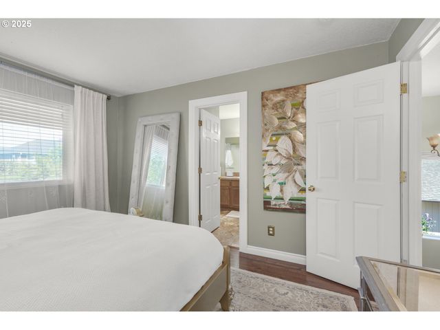 1273 CONSTITUTION Ave, Woodburn, OR 97071