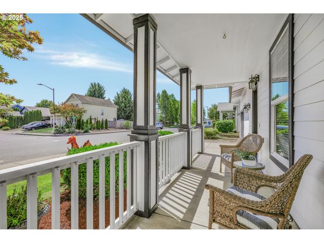 1273 CONSTITUTION Ave, Woodburn, OR 97071