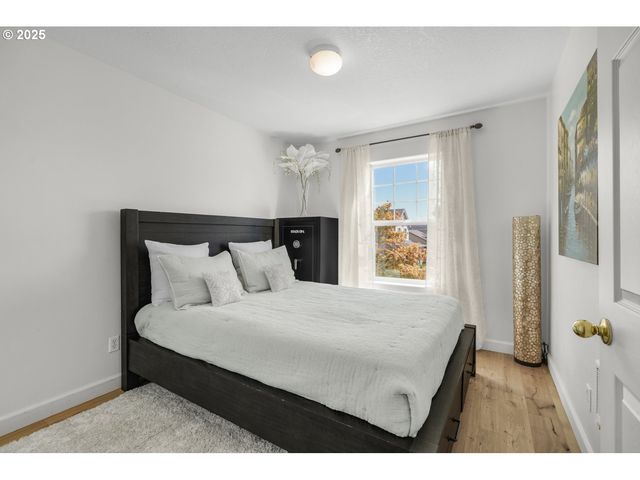 1273 CONSTITUTION Ave, Woodburn, OR 97071