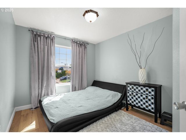 1273 CONSTITUTION Ave, Woodburn, OR 97071