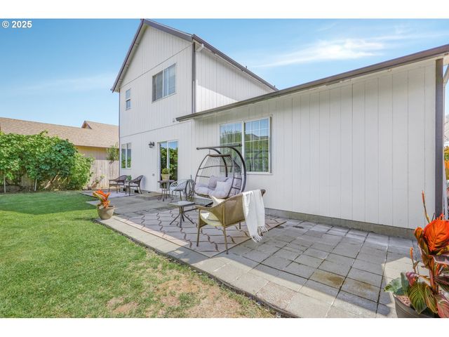 1273 CONSTITUTION Ave, Woodburn, OR 97071