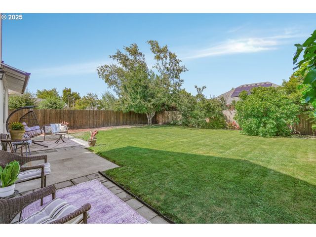 1273 CONSTITUTION Ave, Woodburn, OR 97071