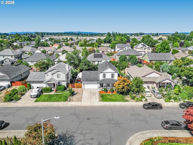 1273 CONSTITUTION Ave, Woodburn, OR 97071