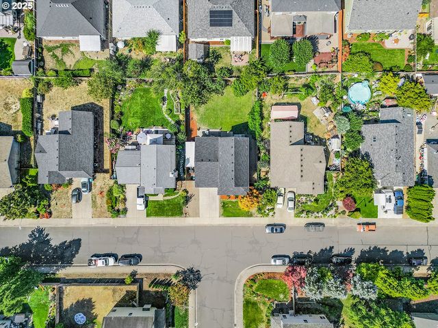 1273 CONSTITUTION Ave, Woodburn, OR 97071