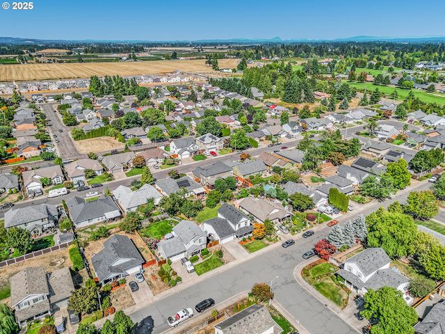 1273 CONSTITUTION Ave, Woodburn, OR 97071