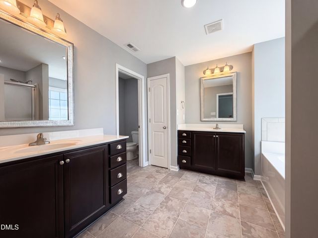 1805 Shady Knoll Lane, Fayetteville, NC 28314