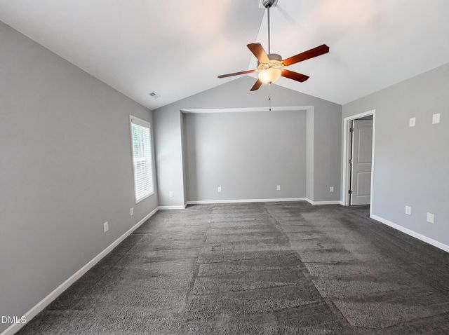 1805 Shady Knoll Lane, Fayetteville, NC 28314