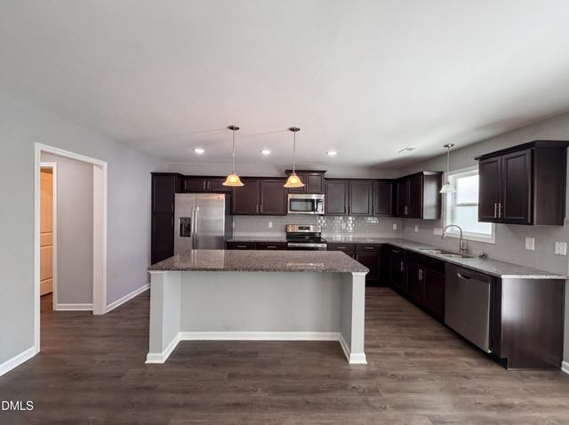 1805 Shady Knoll Lane, Fayetteville, NC 28314