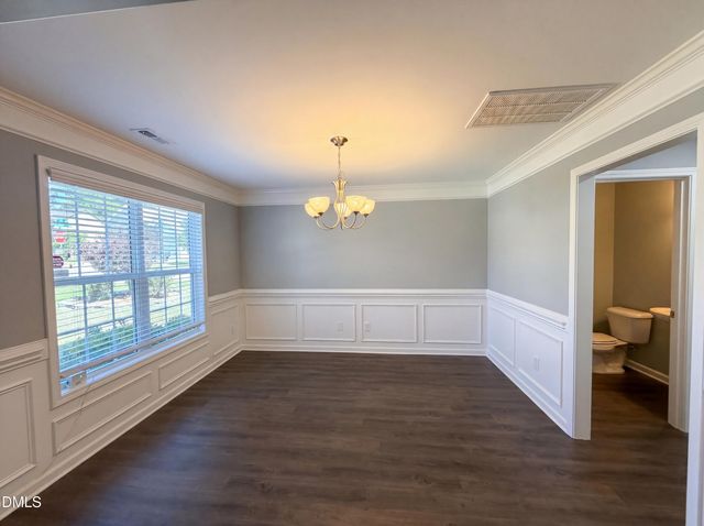 1805 Shady Knoll Lane, Fayetteville, NC 28314