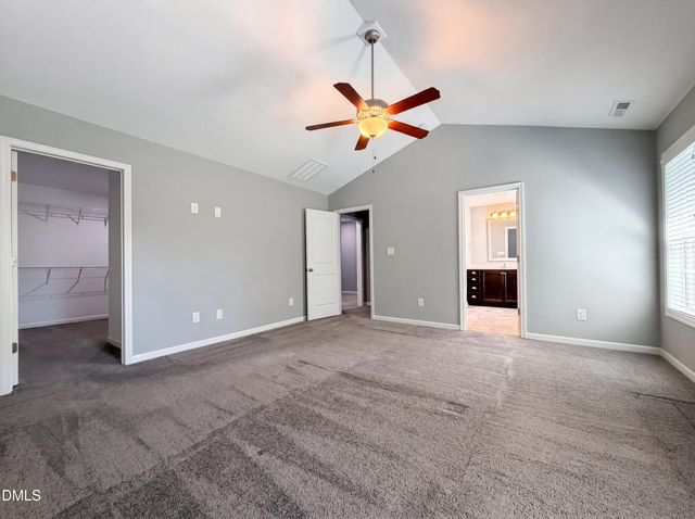1805 Shady Knoll Lane, Fayetteville, NC 28314