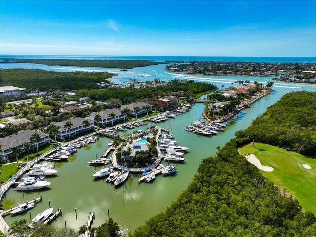 1777 Gulfstar DR S, Naples, FL 34112