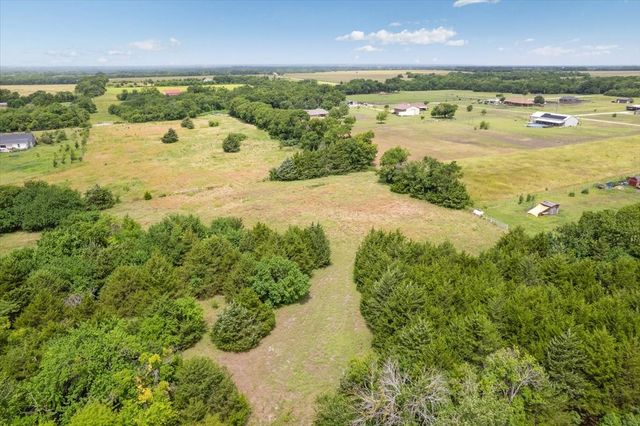 10843 E Line Road, Trenton, TX 75490