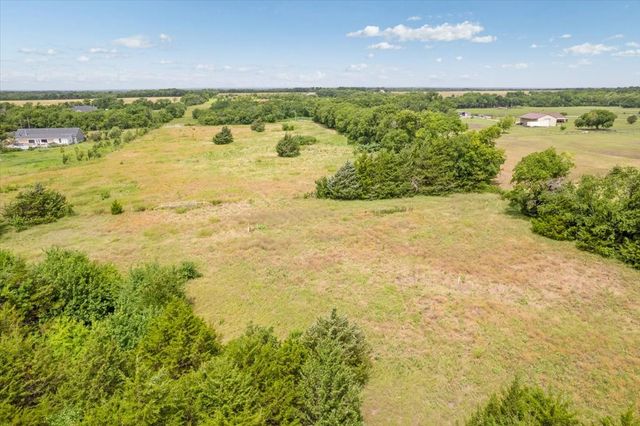 10843 E Line Road, Trenton, TX 75490