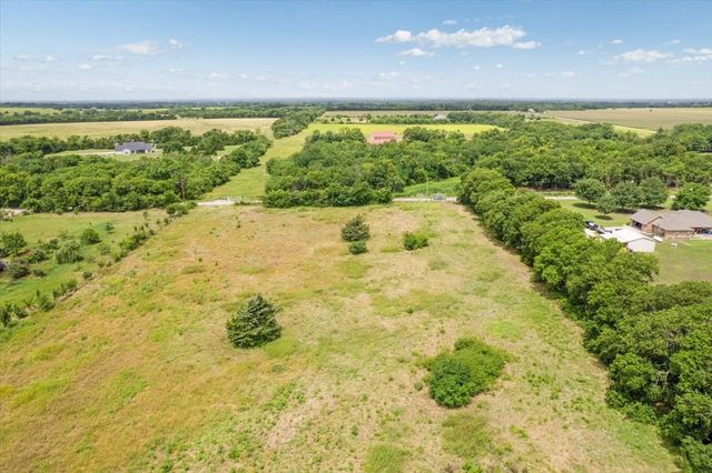 10843 E Line Road, Trenton, TX 75490