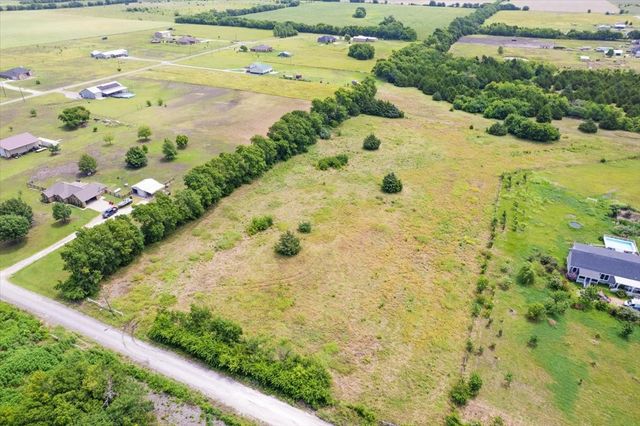 10843 E Line Road, Trenton, TX 75490