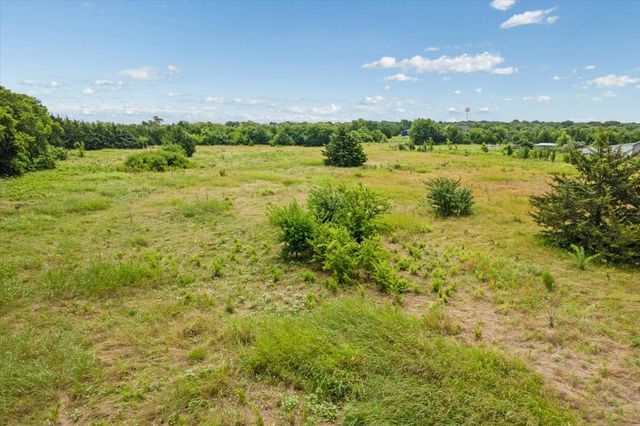 10843 E Line Road, Trenton, TX 75490