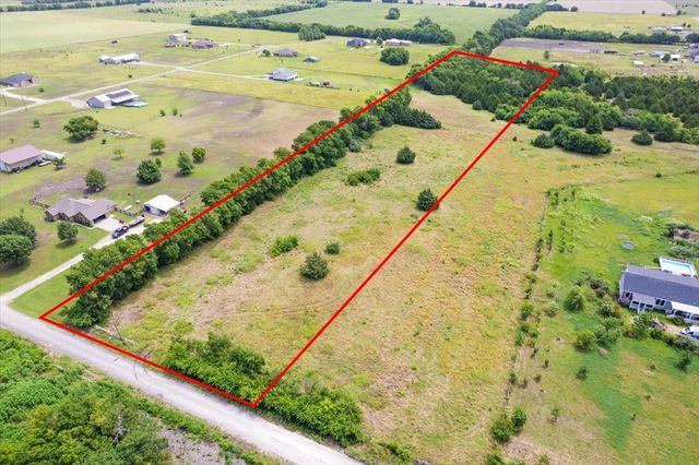 10843 E Line Road, Trenton, TX 75490