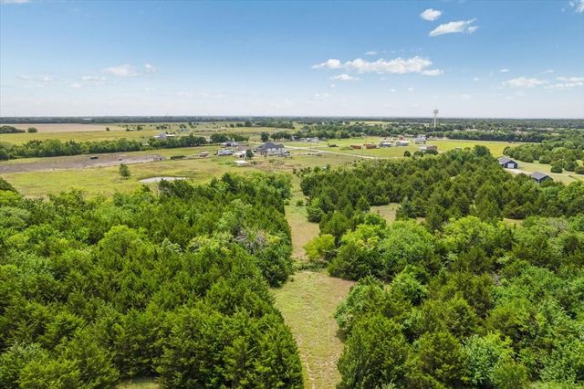 10843 E Line Road, Trenton, TX 75490