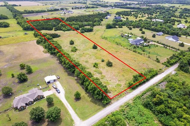 10843 E Line Road, Trenton, TX 75490