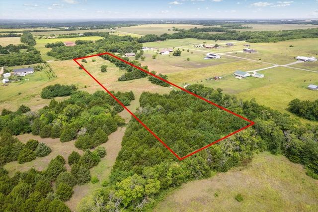 10843 E Line Road, Trenton, TX 75490