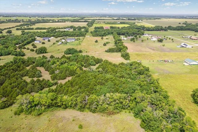10843 E Line Road, Trenton, TX 75490