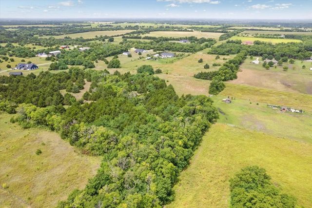 10843 E Line Road, Trenton, TX 75490