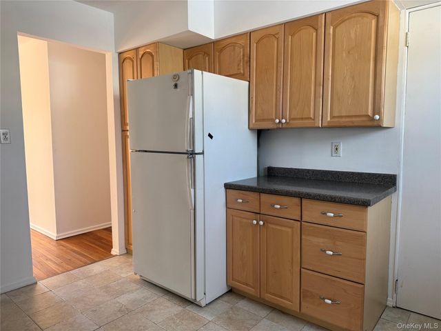 9 Hayrick Lane, Commack, NY 11725