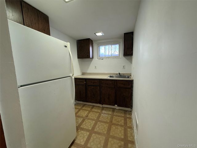 9 Hayrick Lane, Commack, NY 11725