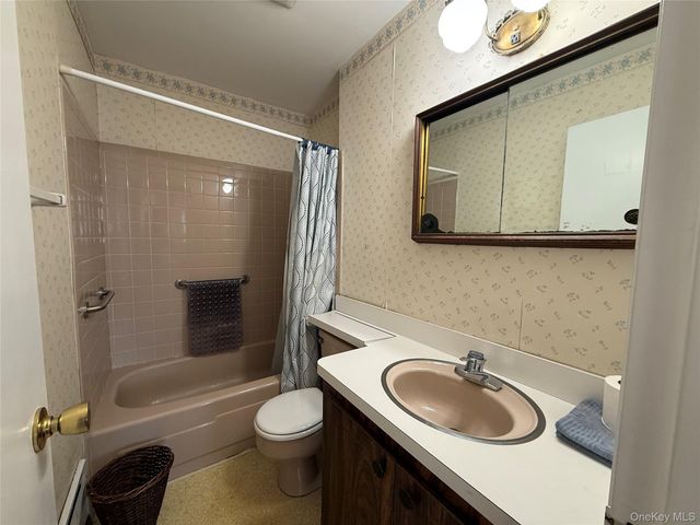 9 Hayrick Lane, Commack, NY 11725