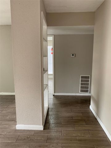 5625 Antoine Drive 508, Houston, TX 77091
