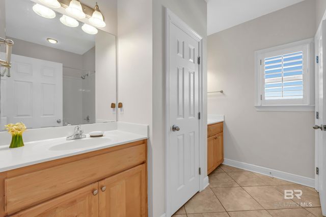 5615 Bay la Launch Avenue, Orange Beach, AL 36561