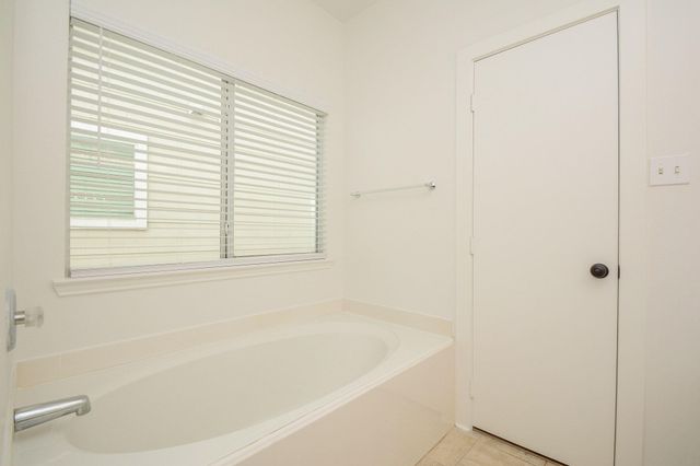 9939 Farrell Drive, Houston, TX 77070