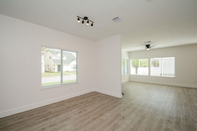 9939 Farrell Drive, Houston, TX 77070