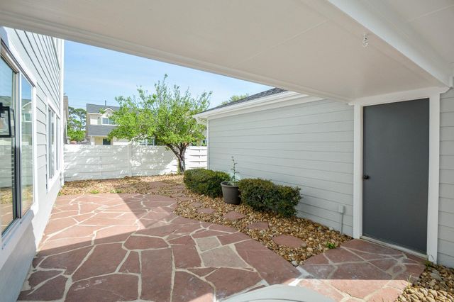 9939 Farrell Drive, Houston, TX 77070