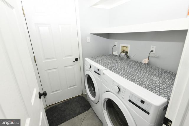 217 TURNBERRY DR, Thorndale, PA 19372