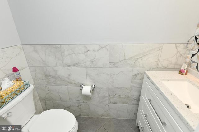 217 TURNBERRY DR, Thorndale, PA 19372