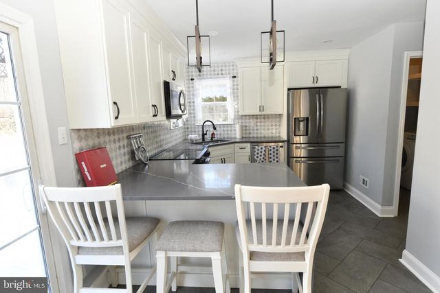 217 TURNBERRY DR, Thorndale, PA 19372