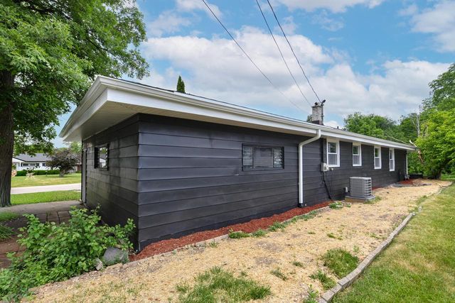 8481 N 52nd STREET, Brown Deer, WI 53223