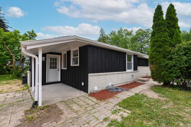 8481 N 52nd STREET, Brown Deer, WI 53223