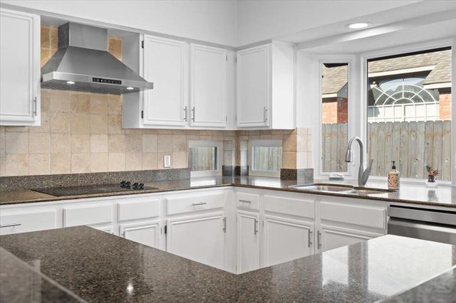 8002 Manx DR, Round Rock, TX 78681