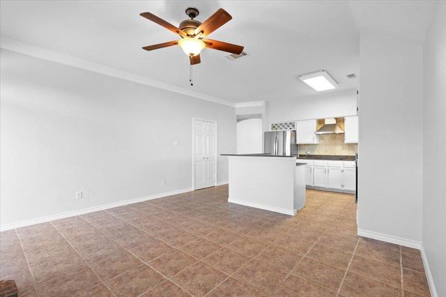 8002 Manx DR, Round Rock, TX 78681