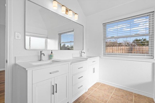 8002 Manx DR, Round Rock, TX 78681